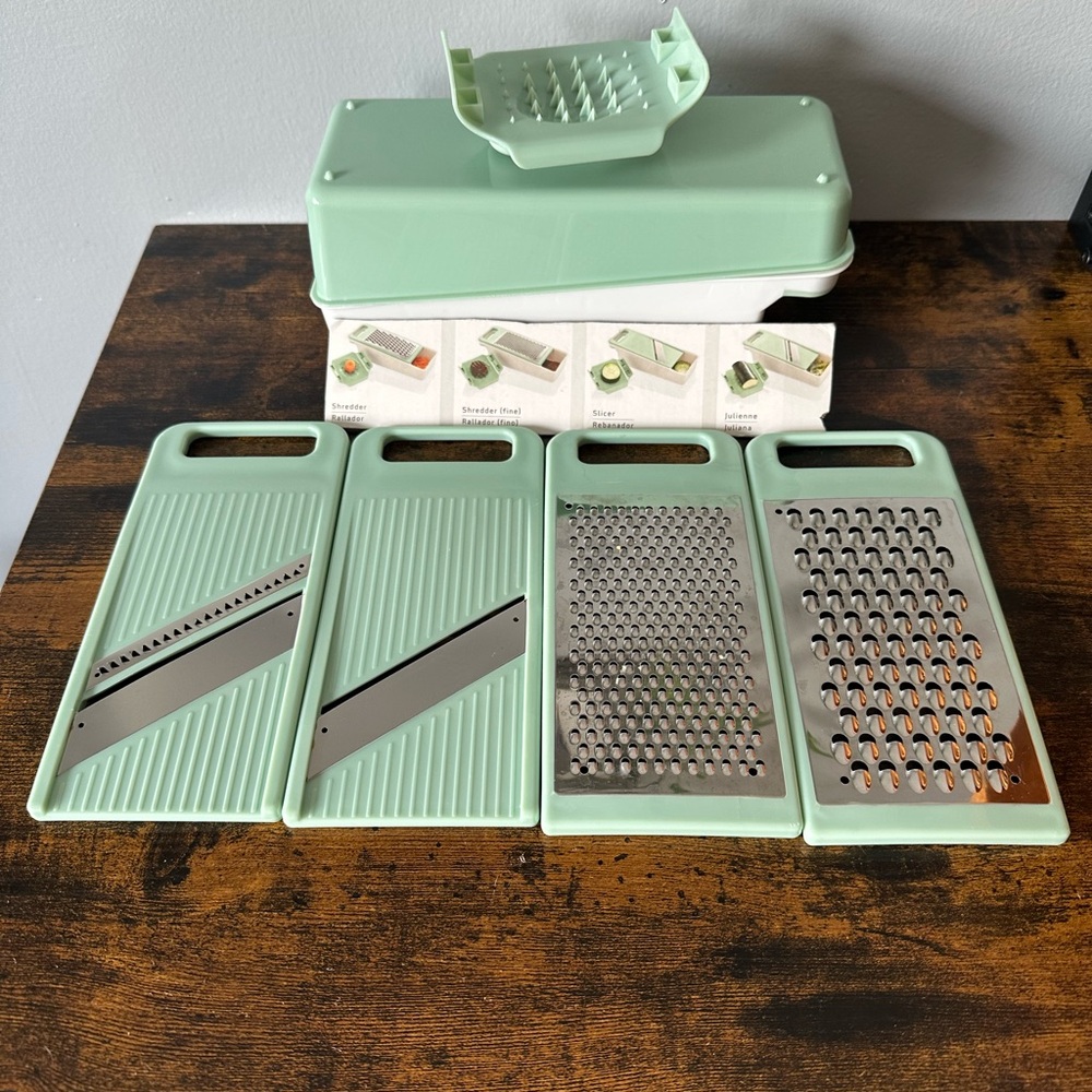 Mint Green Multi-Blade Vegetable Slicer Set